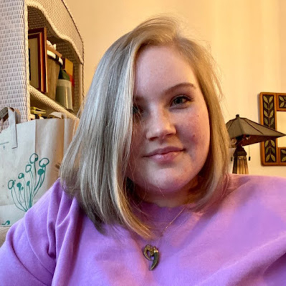 Meet your Posher, Claire